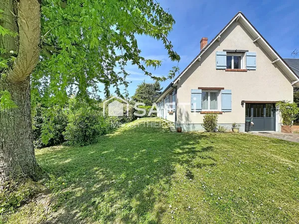 Maison familiale de 160m² habitables environ idéalement située sur la commune de Combleux