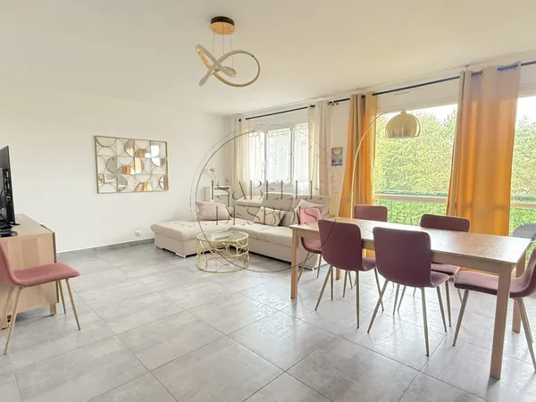 CHAMBOURCY Appartement familial 92 m2 3 chambres Balco