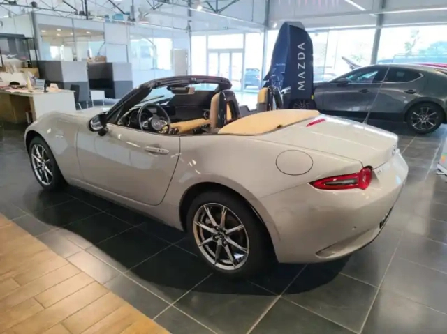 Mazda Mx-5 1.5 skyactiv-g 132ch kazari — photo 13