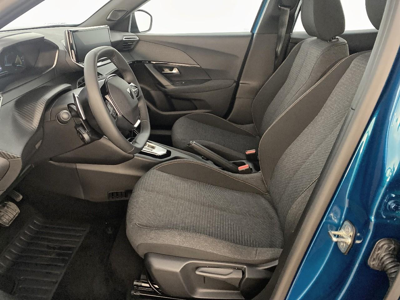 Peugeot 2008 hybrid 145 ch e-dcs6 style — photo 9