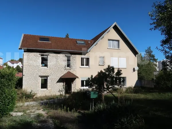 Maison - 7 pièce(s) - 185 m2