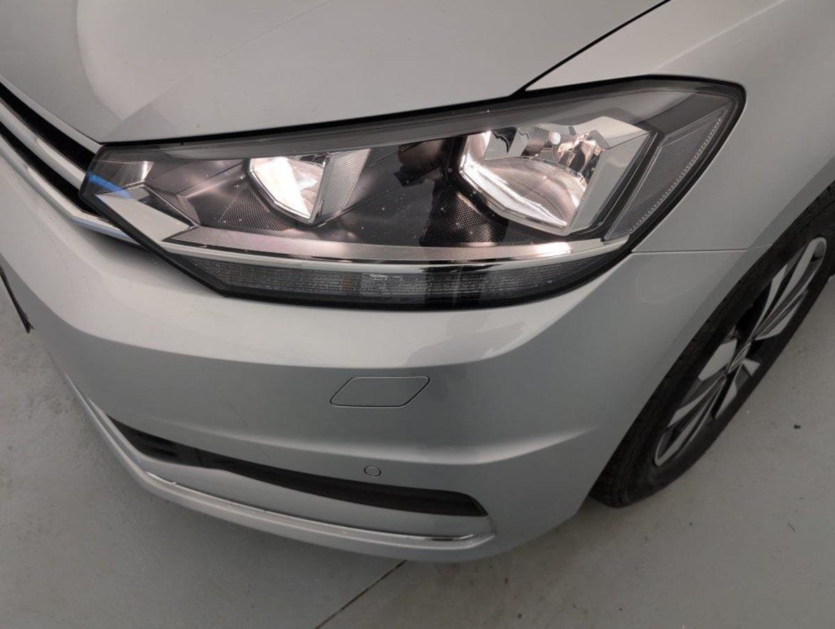 Volkswagen Touran — photo 22