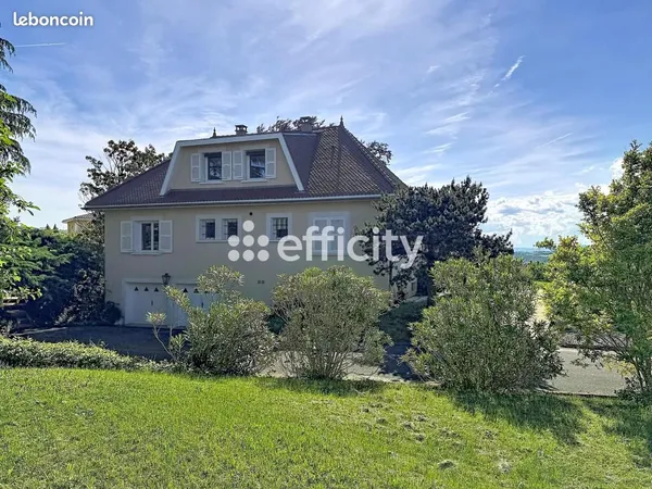 Pavillon 6 pièces 132 m²