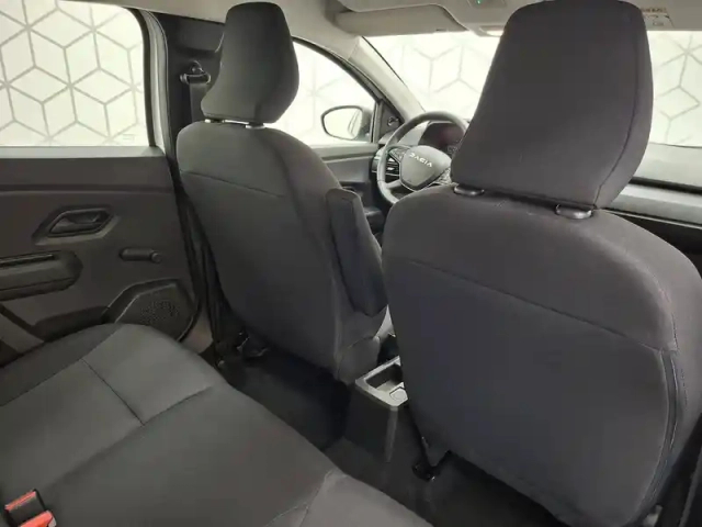 Dacia Sandero sce 65 — photo 24