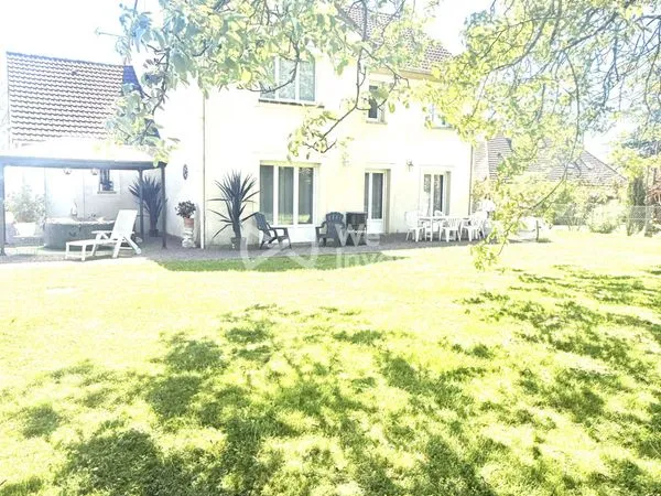Maison 8 pièces 180 m²