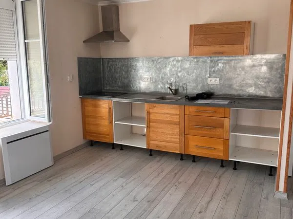 Appartement au première étage 45 m carré