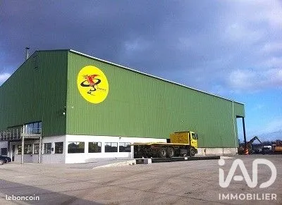 Local commercial 2500 m² Saint-Martin-de-Seignanx