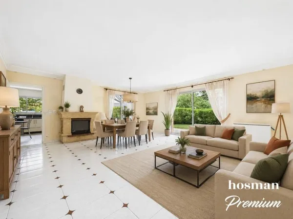 Maison de 163 m² (177 m2 au sol) avec 4 chambres, jardin, garage et spa - Quartier du Petit Chantill