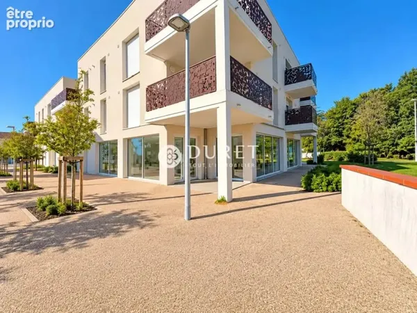 Commerce 68 m²