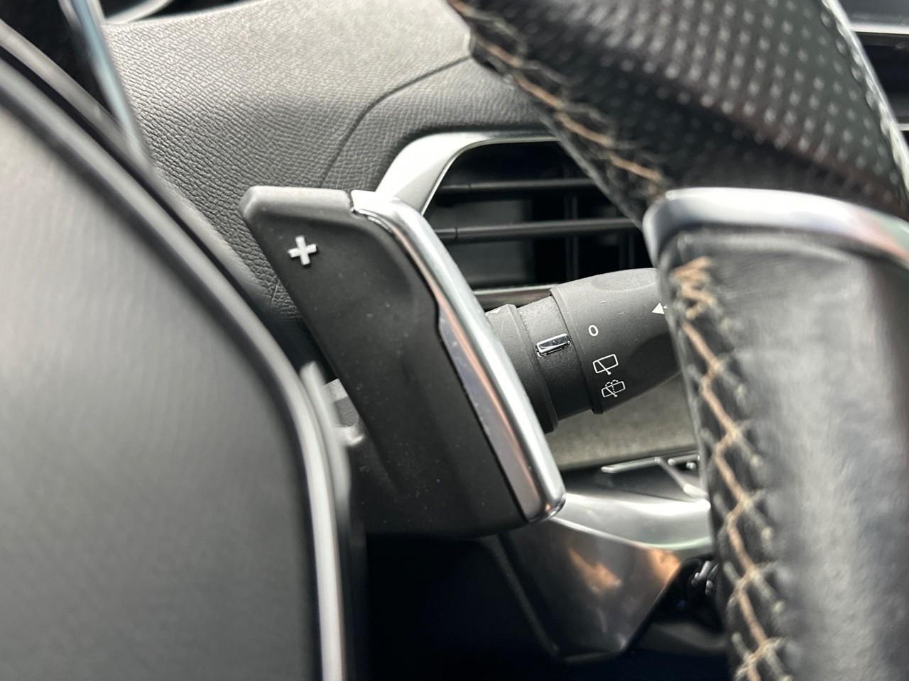 Peugeot 3008 hybrid 225 e-eat8 gt pack — photo 18