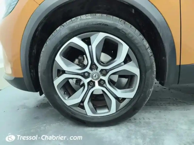 Renault Captur blue dci 115 edc intens — photo 22