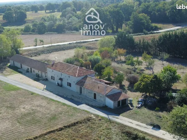Maison 7 pièces 253 m²