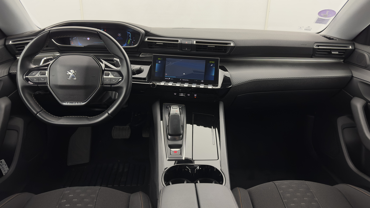 Peugeot 508 SW Hybrid 225 e-EAT8 — photo 20