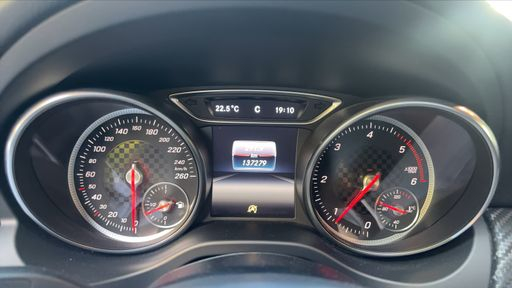 Mercedes Classe A 1.5 160 90 - Fascination – 2016 – 137279 km – Diesel – Boîte Manuelle — photo 19