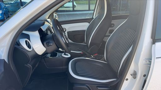 Renault Twingo E-Tech 81 22 kWh - Techno – 2022 – 35926 km – Électrique – Boîte Automatique — photo 21
