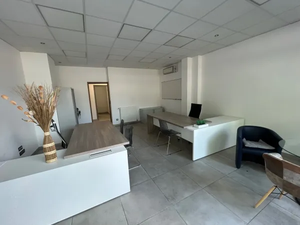 Bureaux 4 pièces 72 m²