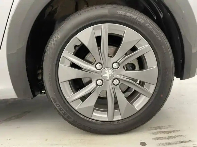 Peugeot 208 electrique 50 kwh 136ch — photo 18
