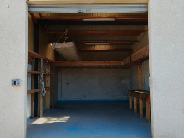 Local de de stokage / garage 40m²