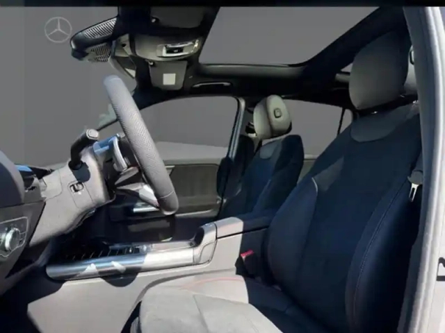 Mercedes Gla 200 d — photo 11