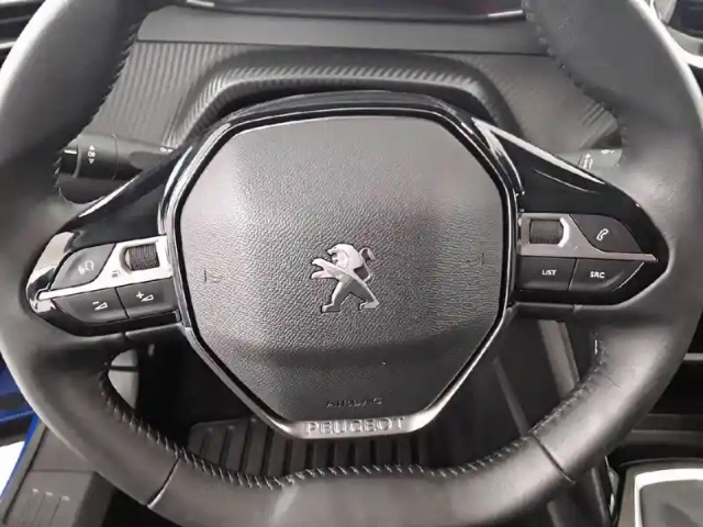 Peugeot 2008 puretech 130 s&amp;s bvm6 — photo 31