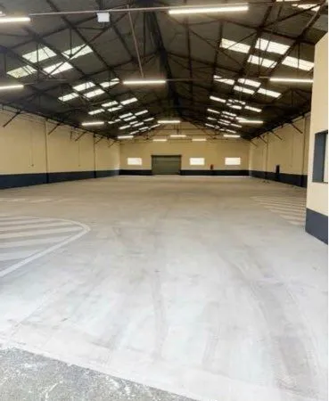 Local dépôt à louer 900 m2