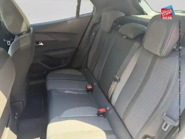 Peugeot 2008 1.2 puretech 130ch s&amp;s allure pack — photo 11