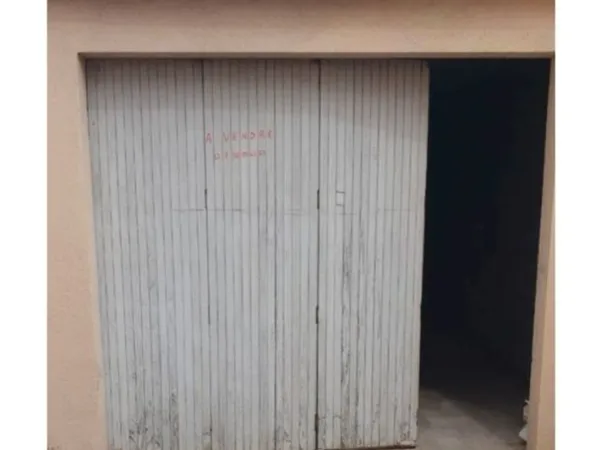 Garage avenue Montplaisir les Heures Claires Avignon