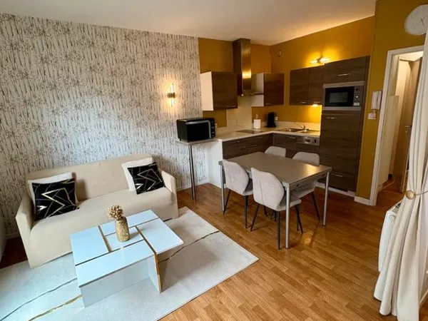 CAUTERETS - T2 CABINE EN HYPERCENTRE - 35,7 m²