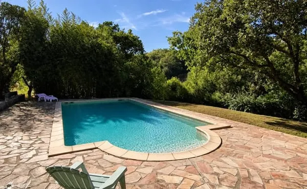 EXCLU LES MATELLES - Propriété avec dépendance, piscine et environnement exceptionnel