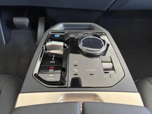Bmw Ix xdrive50 523ch — photo 11