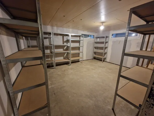 Cave 16,5 m2