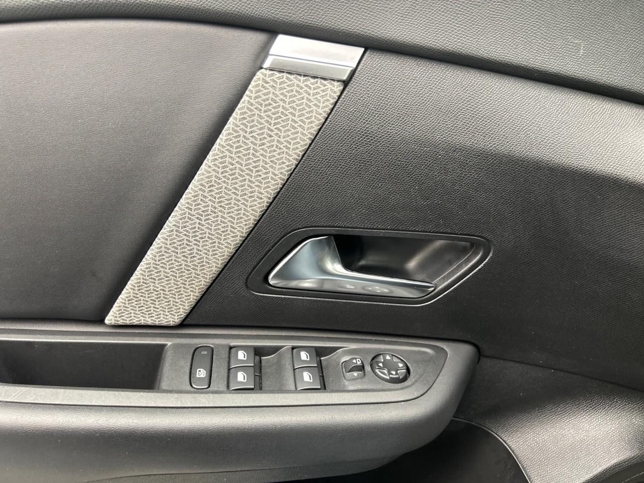 Citroën C4 bluehdi 130 s&s eat8 shine pack — photo 29