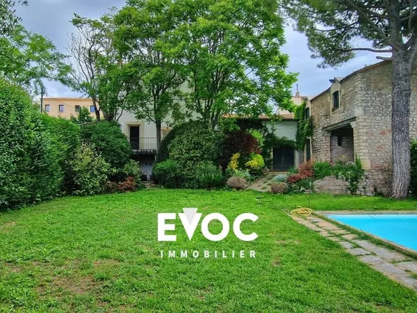 Maison 6 pièces 185 m²