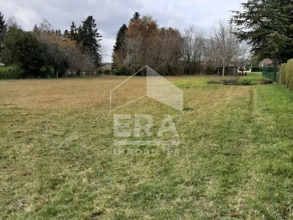 Terrain 3374 m²