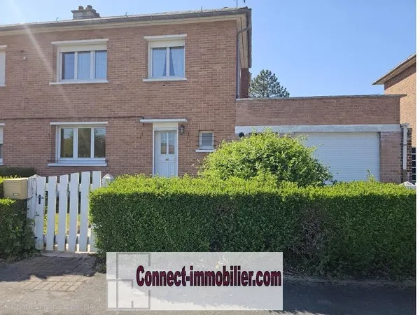 MAISON SEMI-INDIVIDUELLE AVEC JARDIN ET GARAGE