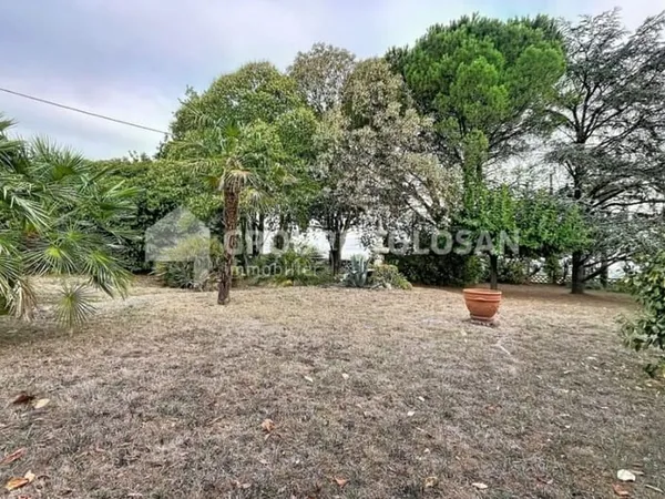 Terrain 625 m²