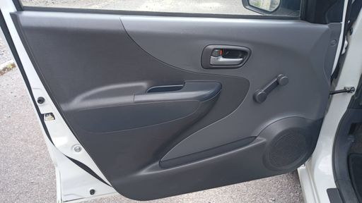 Suzuki Alto 1.0 68 - . – 2014 – 88846 km – Essence – Boîte Manuelle — photo 41