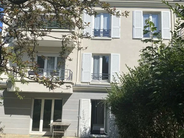 Spacieux F2 52m2 MEUBLÉ - Le Raincy - jardin, cave et parking