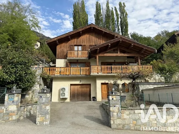 Maison 6 pièces 176 m²