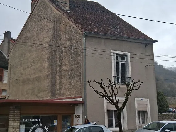 Maison de ville 9 pièces 94 m²