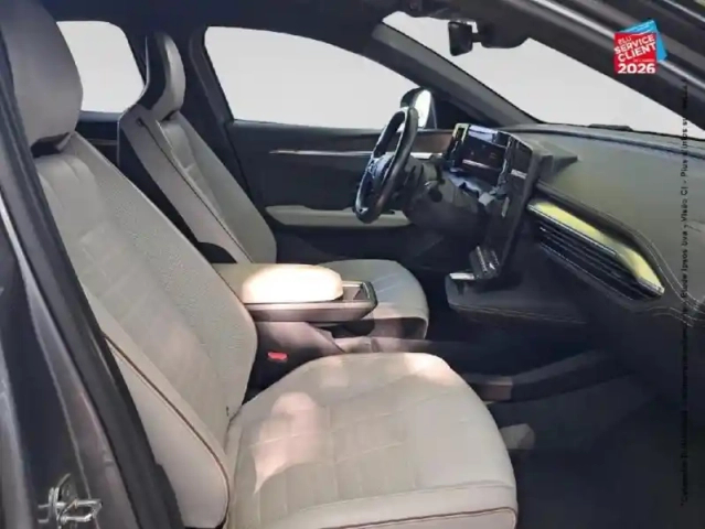 Renault Megane e-tech electric ev60 220ch iconic super charge — photo 5