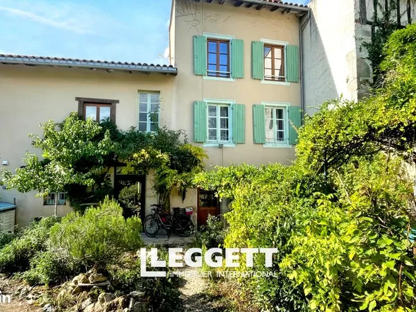 Maison 11 pièces 353 m²