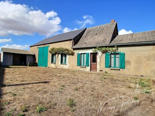 Rare ! Fermette avec dépendances et 7900 m² de terrain environ