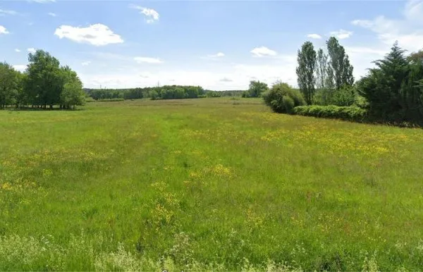 Terrain constructible , plat 2824 m2