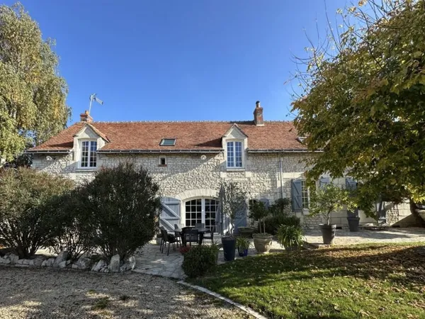 Maison de charme avec dépendances
