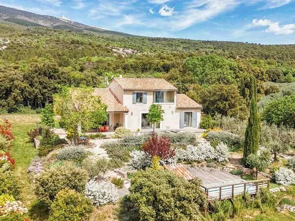 Villa 5 pièces 205 m²