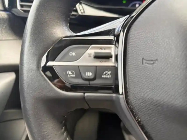 Peugeot 408 phev 180 e-eat8 allure — photo 19