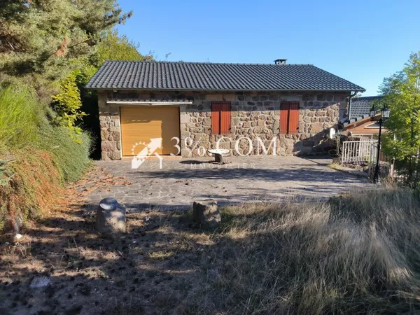 Ensemble immobilier de 2 maisosns mitoyennes avec 3 garages