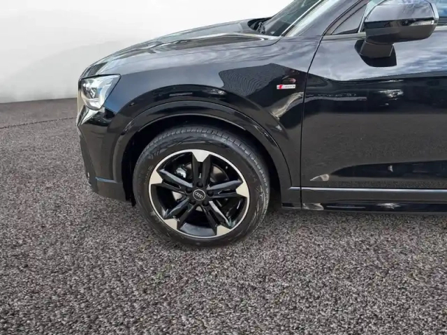 Audi Q2 35 tfsi 150 s tronic 7 — photo 14