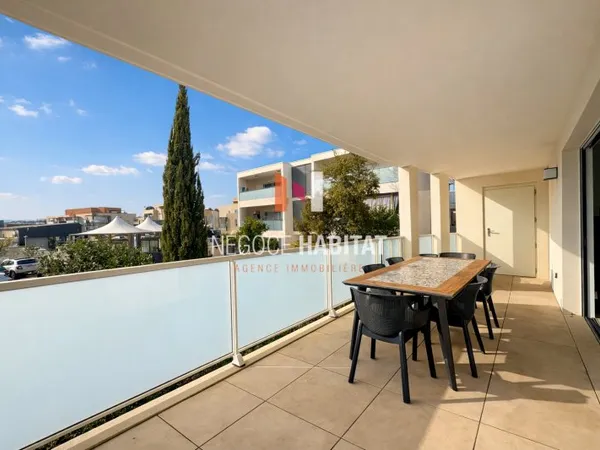 APPART. TYPE 3 - 63M2 HAB. - TERRASSE 19M2 - PARKING - CLIMA